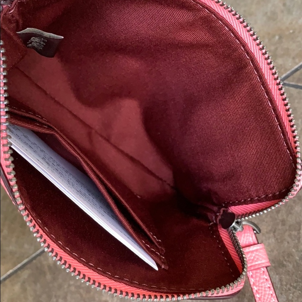 COACH Corner Zip Wristlet CB/Pink Lemonade - Picture 9 of 16